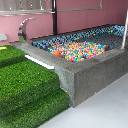 Ria Homestay & Kolam ألور سيتار المظهر الخارجي الصورة